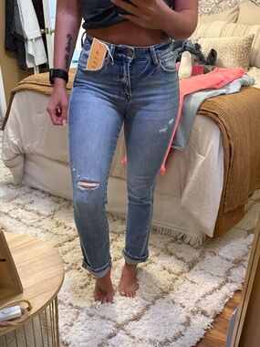 Classic Light Blue Risen Jeans - Casual Distressed Fit
